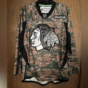 Chicago Blackhawks Reebok Camo Hockey Jersey Official Licensed Never Worn-New